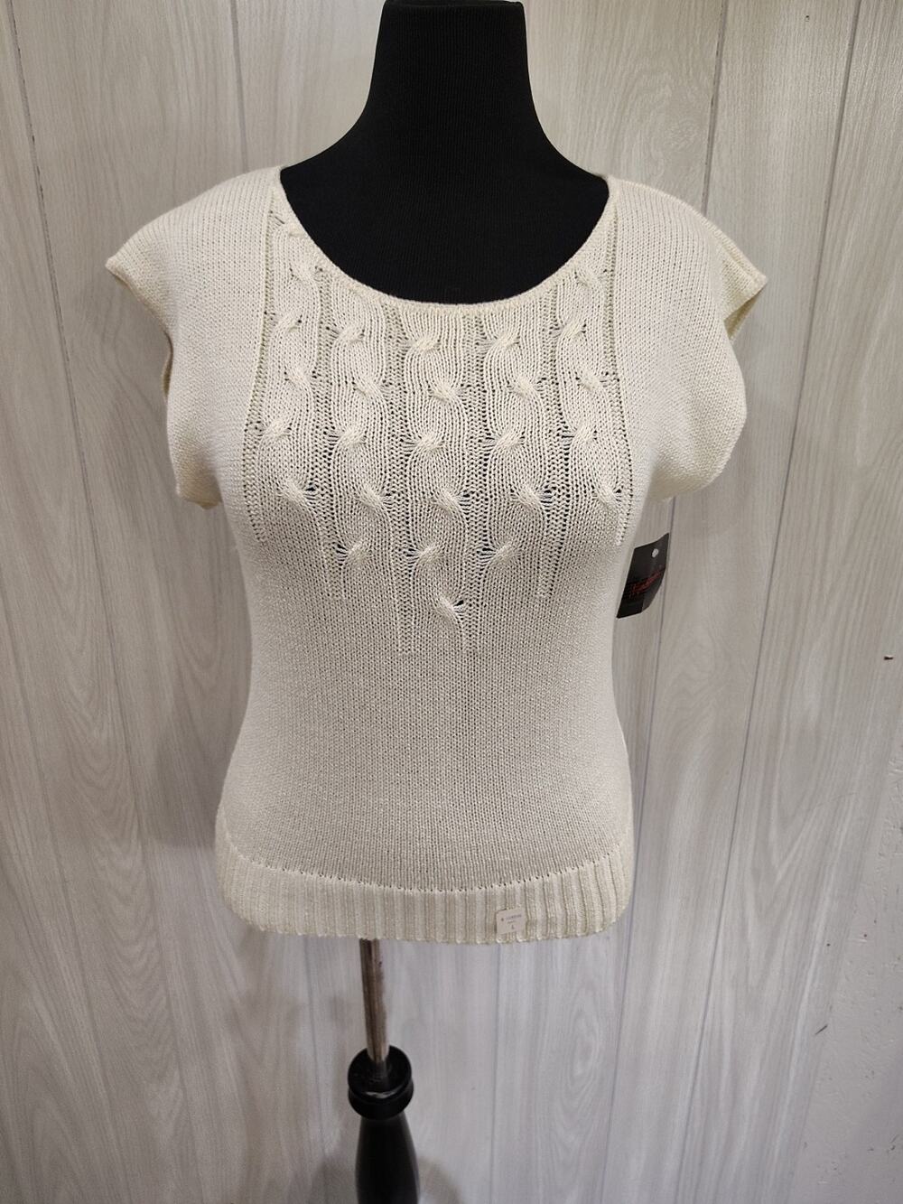 Vintage Wyndham Cable Knit Shell Sweater Size L Classic Misses USA Grandma Mom